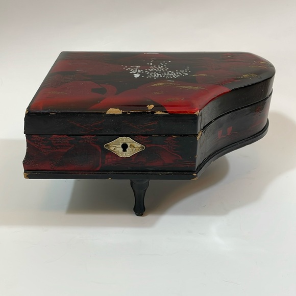 Hand painted Japanese music jewelry box - Picture 1 of 10